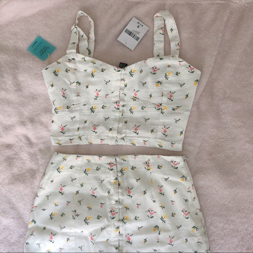 [FULL SET] NWT Floral Crop Top + NWOT Floral Skirt